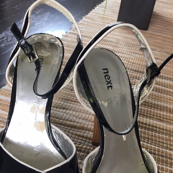 Next black and white patent with ankle strap 8.5 - Picture 2 of 4